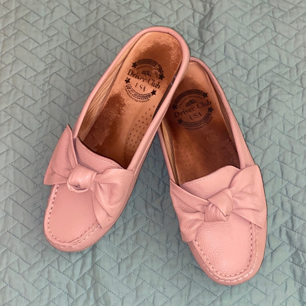 Driver Club USA Light Pink Bow Leather Mule Loafers Size: 6.5